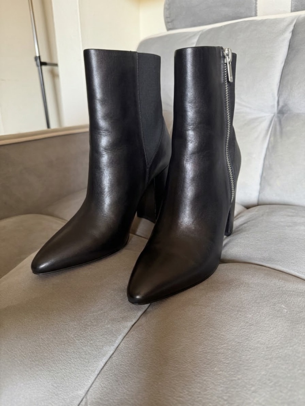 Aldo Black Pointed Leather Ankle Boots with Side Zip
